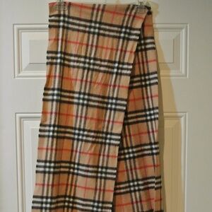 Burberry London 100% Cashmere scarf